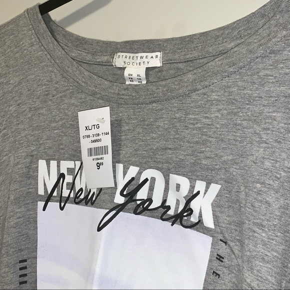 New York Graphic T-Shirt - Picture 2 of 2